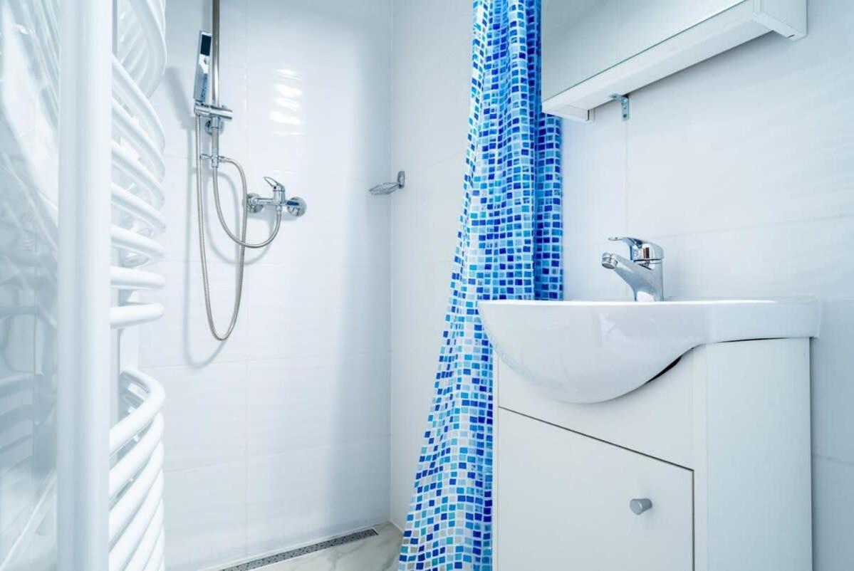 Modern Intimate Studio In The Center Budapest Exterior photo