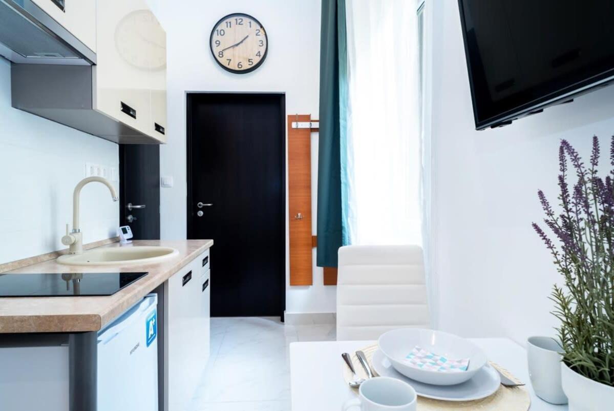 Modern Intimate Studio In The Center Budapest Exterior photo