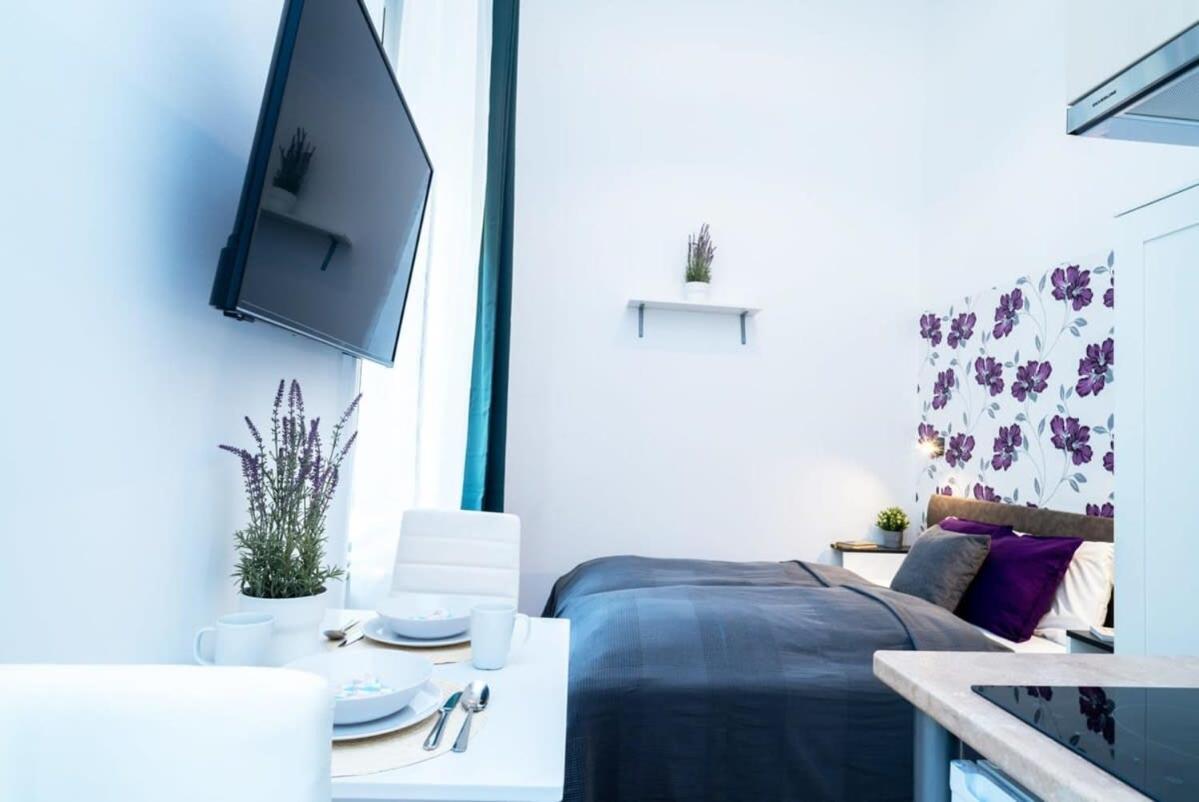 Modern Intimate Studio In The Center Budapest Exterior photo