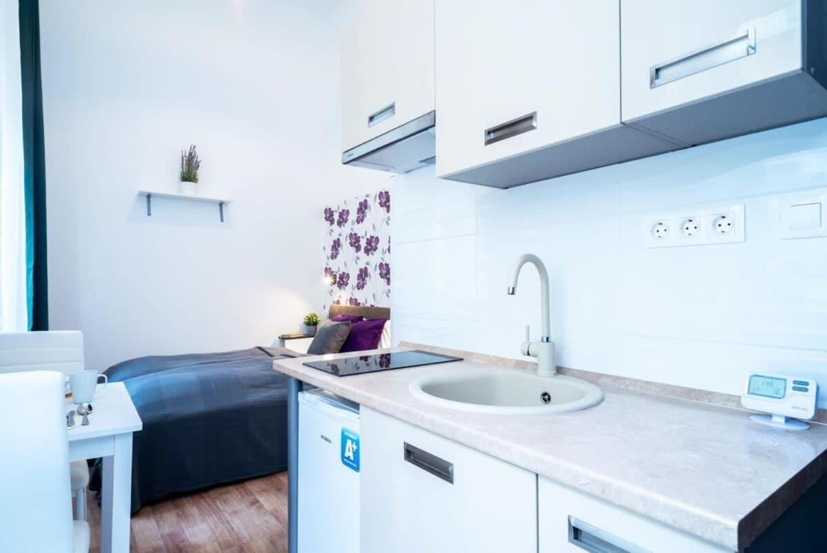 Modern Intimate Studio In The Center Budapest Exterior photo